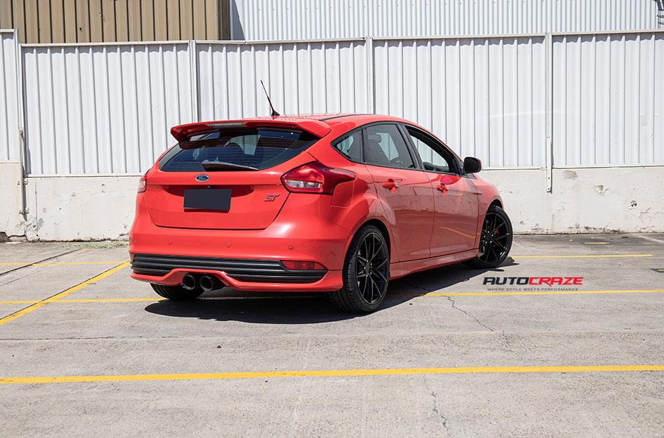 FORD FOCUS  5 STUD  MISANO MATTE BLACK